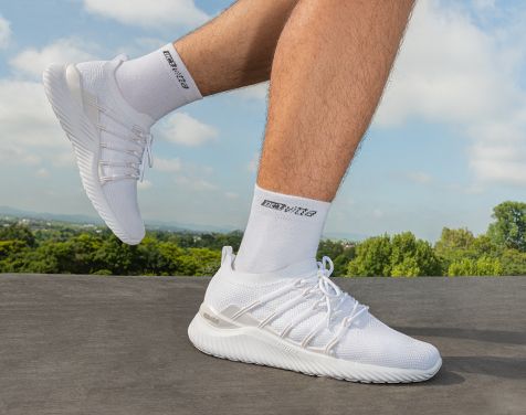 Alphabounce beyond sales white on feet